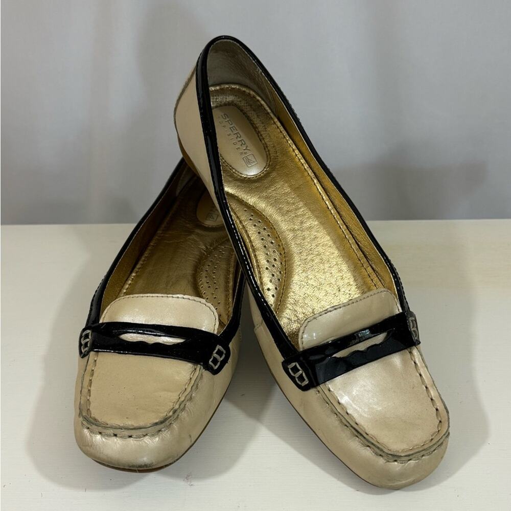 Sperry Topsiders Wellfleet Nude/Black Pate loafers
